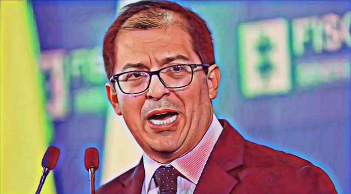 Vuelve y juega el Fiscal con sus «cantinflescas» amenazas