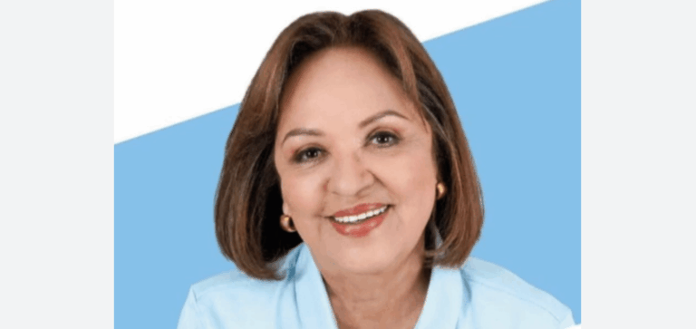 VILLANUEVA, LA GUAJIRA: Alcaldesa Cielomar Peñaloza de Lacouture lleva una gestión REGULAR de 3.80/10 y serios señalamientos por contratación irregular