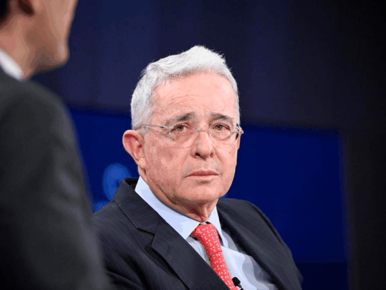 Uribe a indagatoria: las masacres que esperaron 26 años para tocarle la puerta