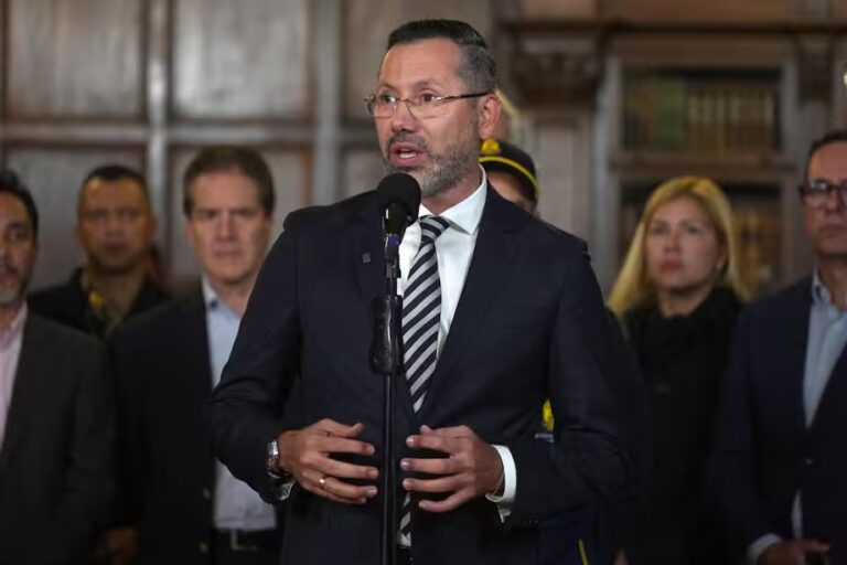 El ministro de Vivienda no comprende el problema