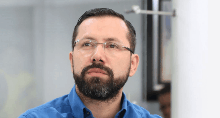 Bucaramanga (Santander): Jaime Andrés Beltrán Martínez, el alcalde que bajó a 6,9/10 🟡 (REGULAR) por el caso de la chatarra, perdió el cargo y enfrenta investigación penal