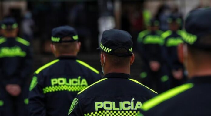 Corrupción en la Policía colombiana: la institución expulsa un corrupto por día y lo llama depuración
